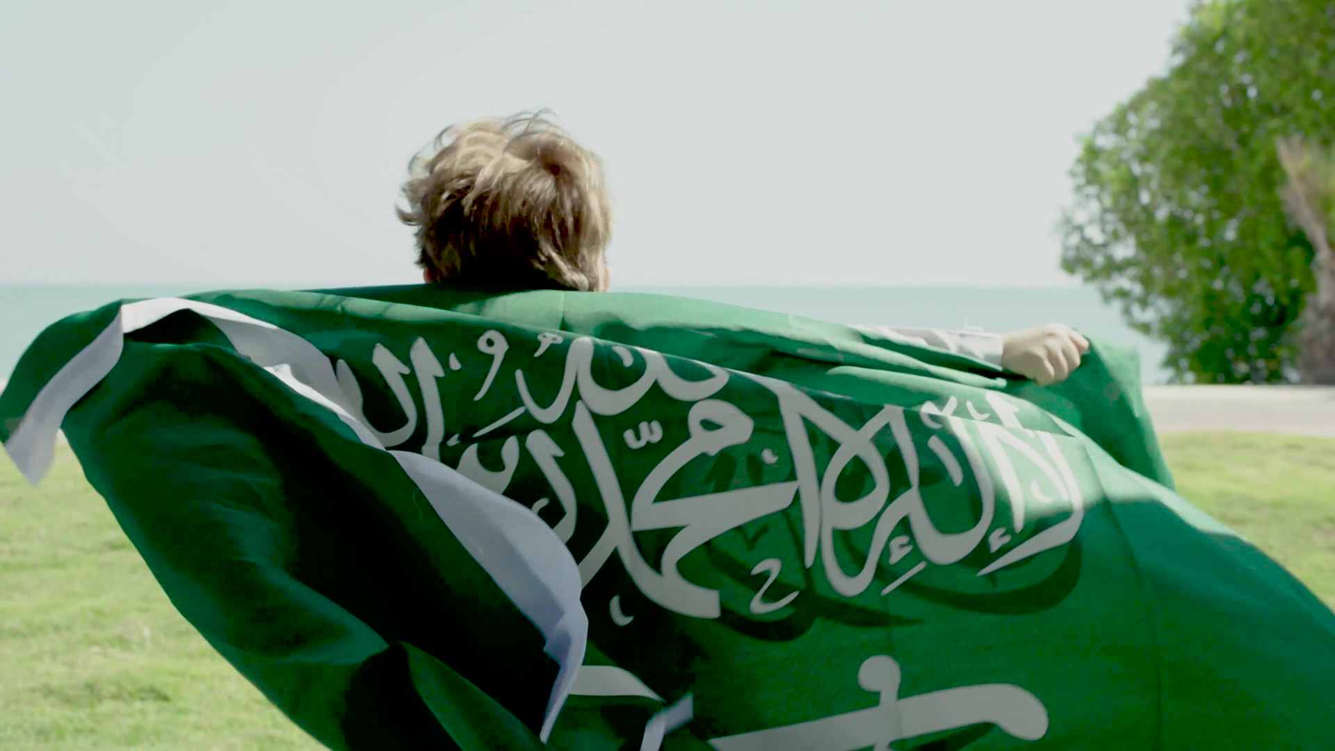 جذورٌ محلية، رؤيةٌ عالمية